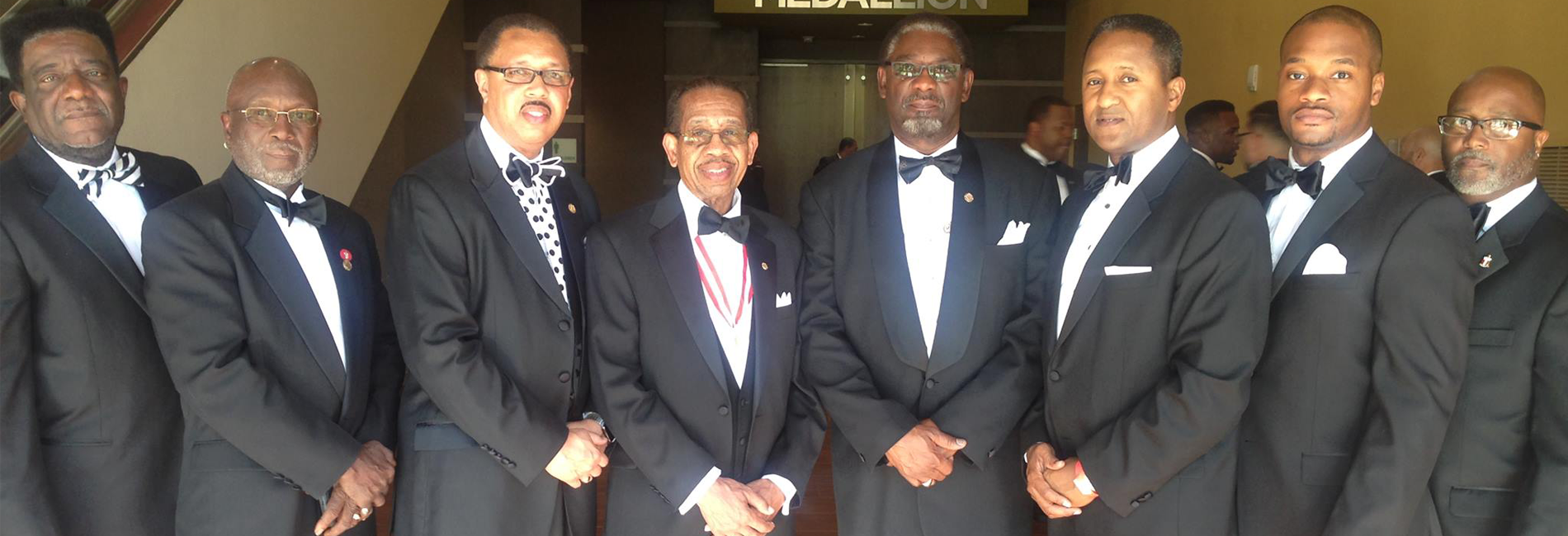 Memphis Alumni Officers with Grand Polemarch Thomas Battles, Jr.